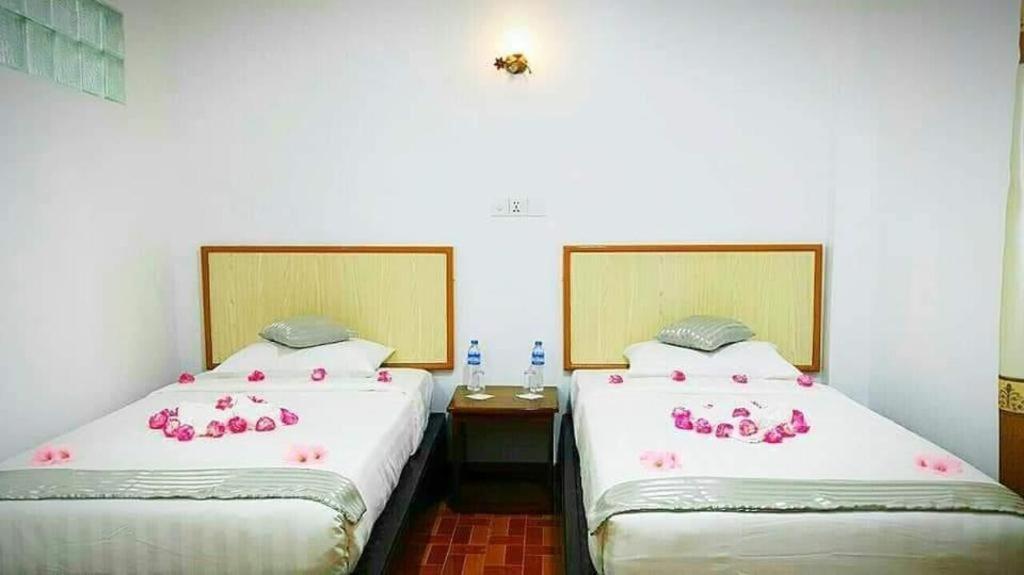 Golden Palace Hotel Хпа-ан Екстериор снимка